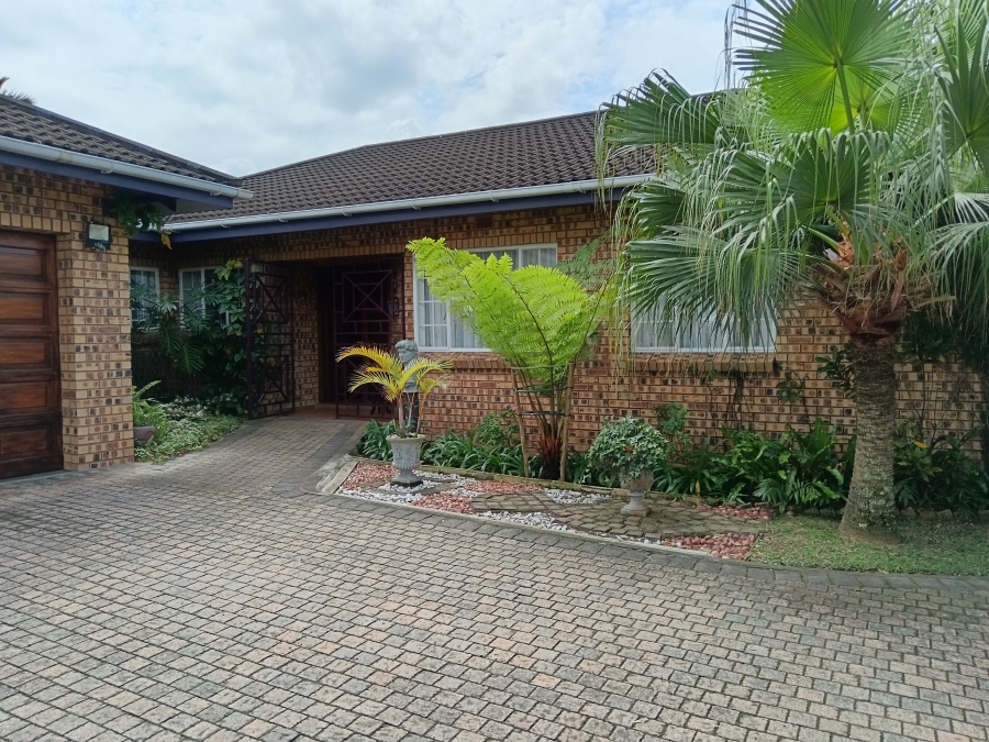 4 Bedroom Property for Sale in Meer En See KwaZulu-Natal