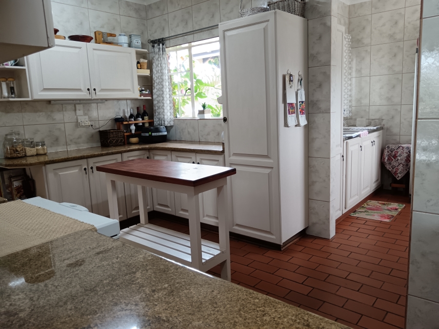 4 Bedroom Property for Sale in Meer En See KwaZulu-Natal