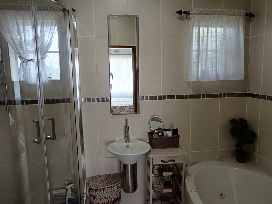 4 Bedroom Property for Sale in Meer En See KwaZulu-Natal
