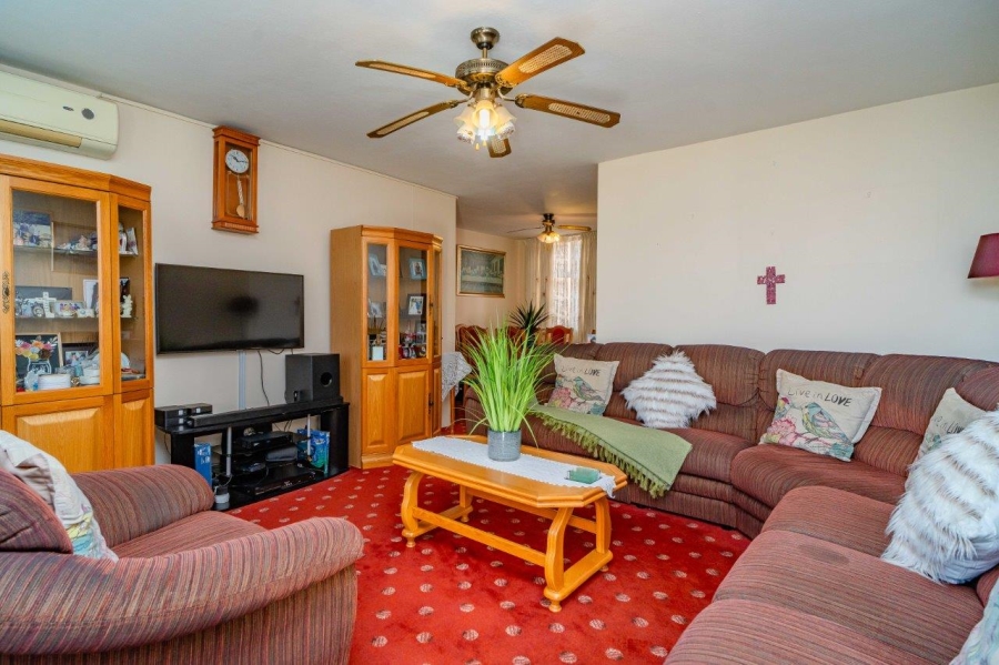 To Let 3 Bedroom Property for Rent in Sherwood KwaZulu-Natal