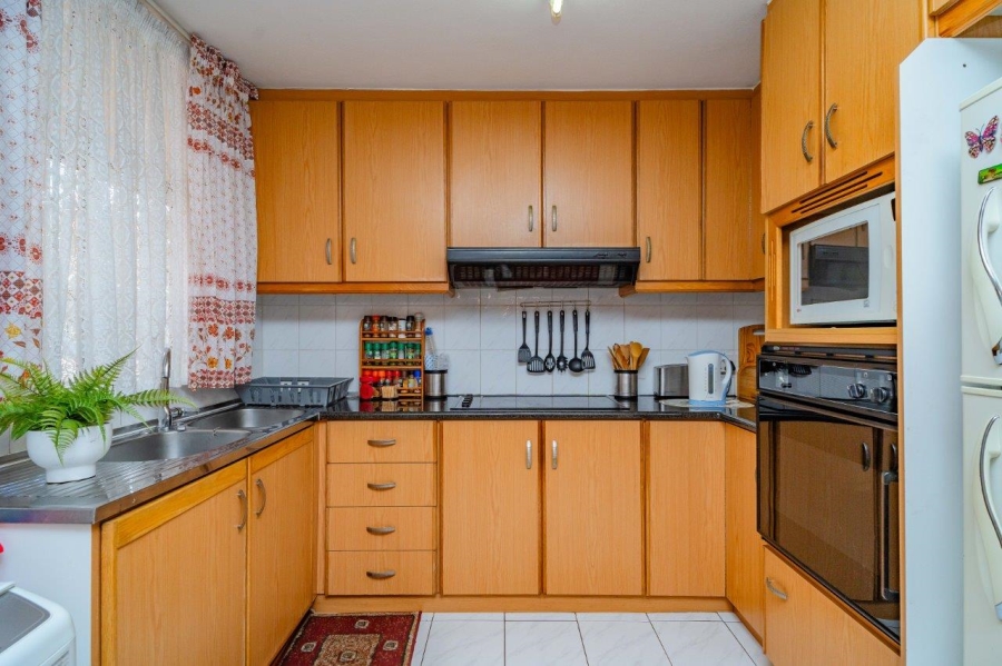To Let 3 Bedroom Property for Rent in Sherwood KwaZulu-Natal