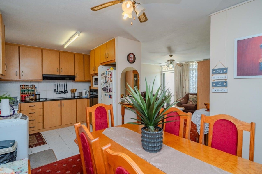 To Let 3 Bedroom Property for Rent in Sherwood KwaZulu-Natal