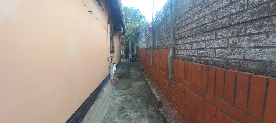3 Bedroom Property for Sale in Glenwood KwaZulu-Natal