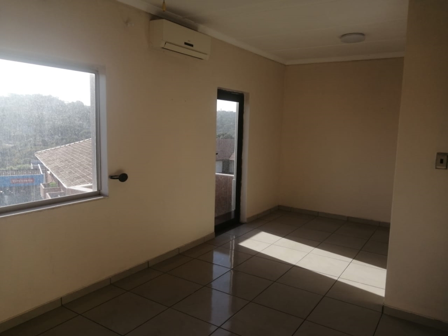 To Let 2 Bedroom Property for Rent in Amanzimtoti KwaZulu-Natal