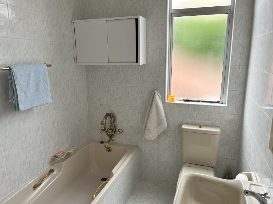 4 Bedroom Property for Sale in Windermere KwaZulu-Natal