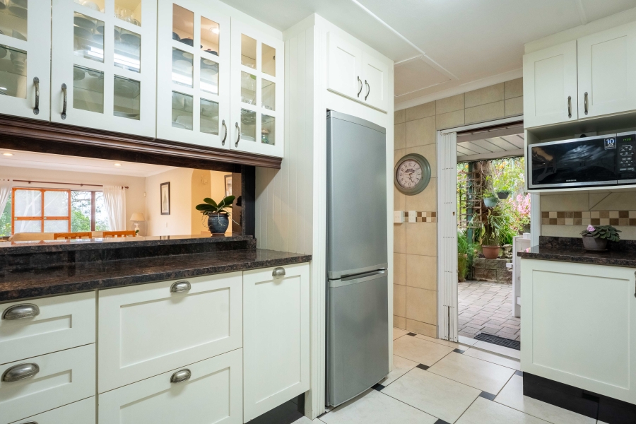 2 Bedroom Property for Sale in Kloof KwaZulu-Natal