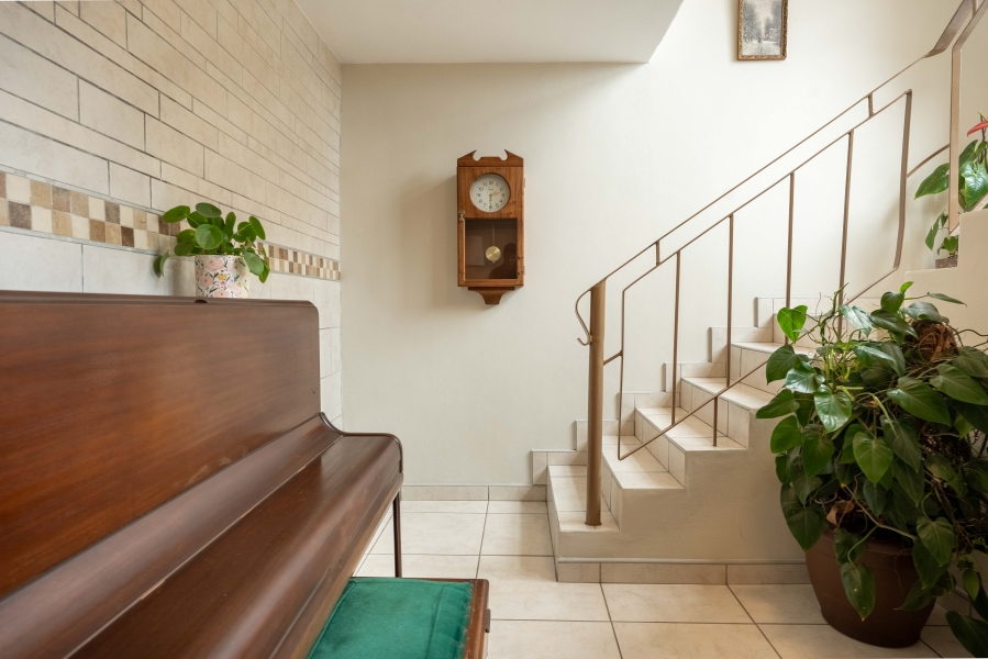 2 Bedroom Property for Sale in Kloof KwaZulu-Natal