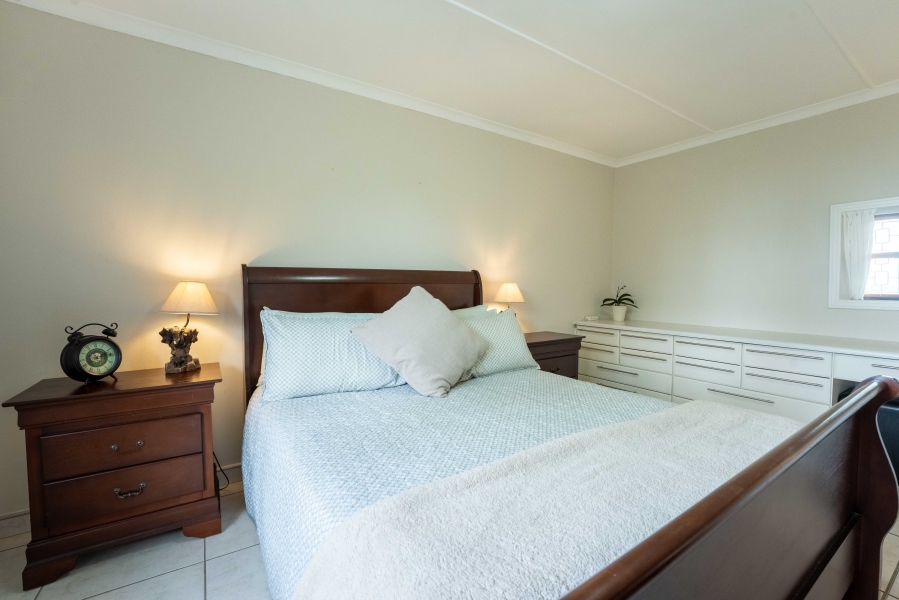 2 Bedroom Property for Sale in Kloof KwaZulu-Natal