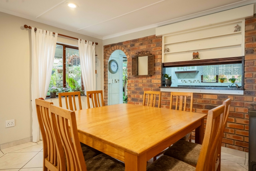 2 Bedroom Property for Sale in Kloof KwaZulu-Natal