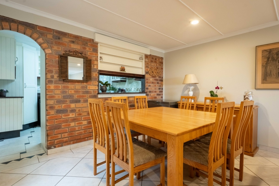 2 Bedroom Property for Sale in Kloof KwaZulu-Natal