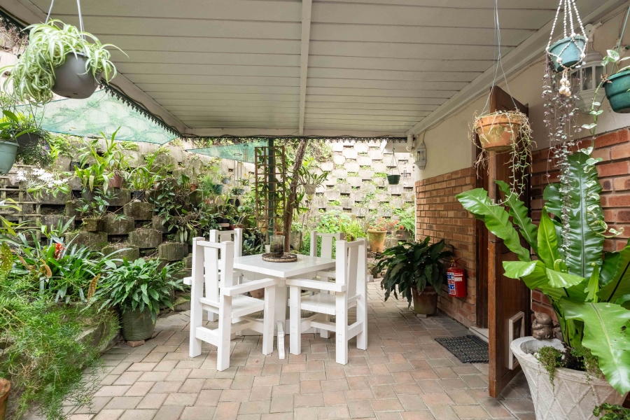2 Bedroom Property for Sale in Kloof KwaZulu-Natal