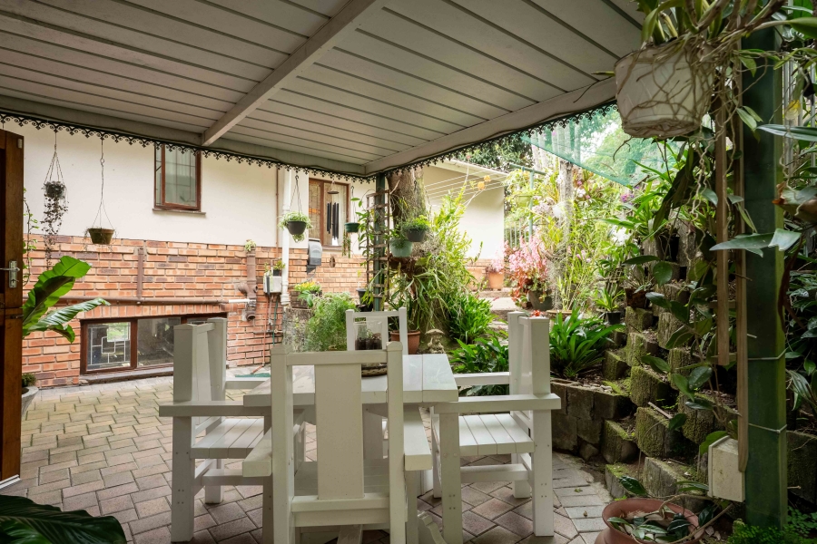 2 Bedroom Property for Sale in Kloof KwaZulu-Natal