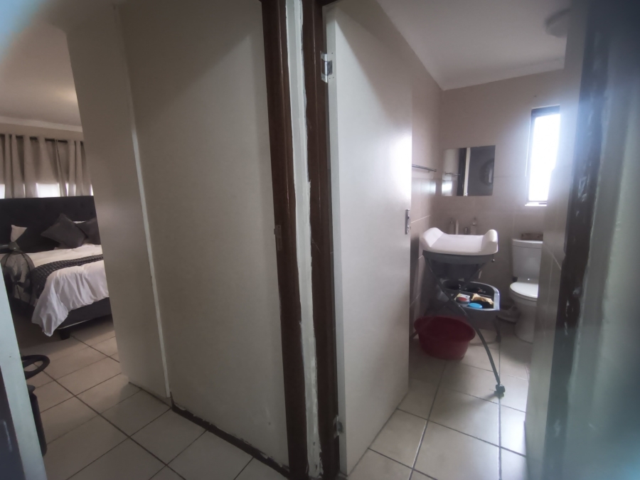 2 Bedroom Property for Sale in Montclair KwaZulu-Natal