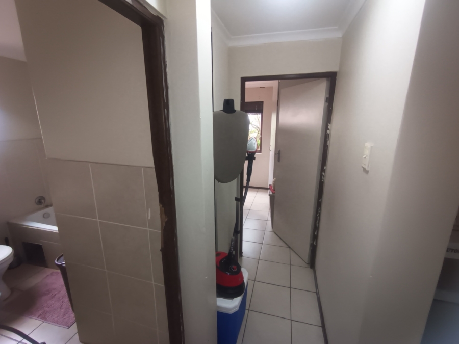 2 Bedroom Property for Sale in Montclair KwaZulu-Natal