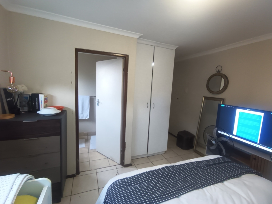 2 Bedroom Property for Sale in Montclair KwaZulu-Natal