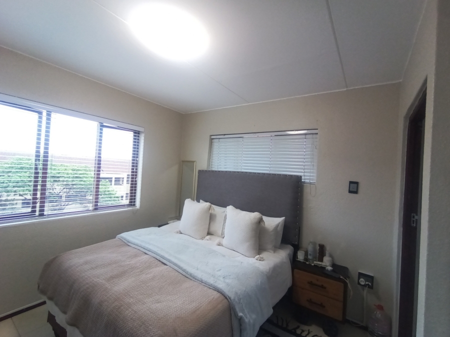 2 Bedroom Property for Sale in Montclair KwaZulu-Natal