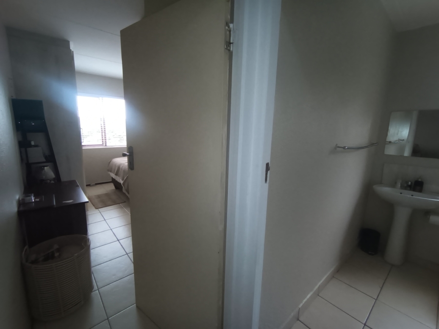 2 Bedroom Property for Sale in Montclair KwaZulu-Natal