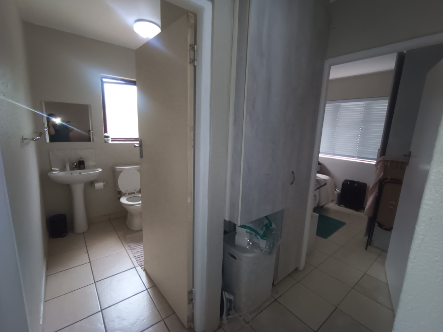 2 Bedroom Property for Sale in Montclair KwaZulu-Natal