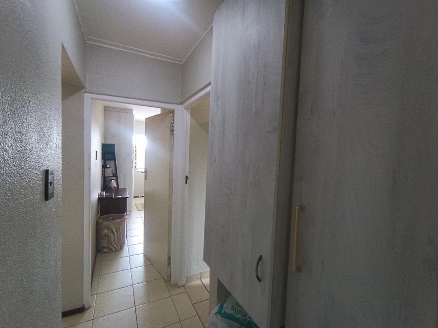 2 Bedroom Property for Sale in Montclair KwaZulu-Natal