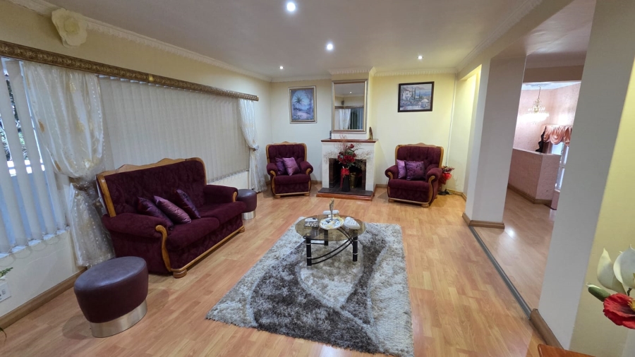 4 Bedroom Property for Sale in Town Bush Valley KwaZulu-Natal
