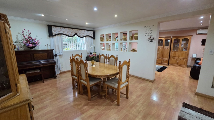 4 Bedroom Property for Sale in Town Bush Valley KwaZulu-Natal