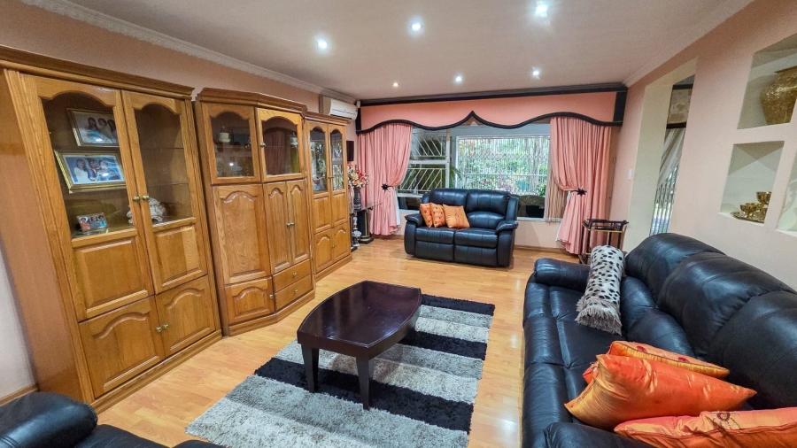 4 Bedroom Property for Sale in Town Bush Valley KwaZulu-Natal