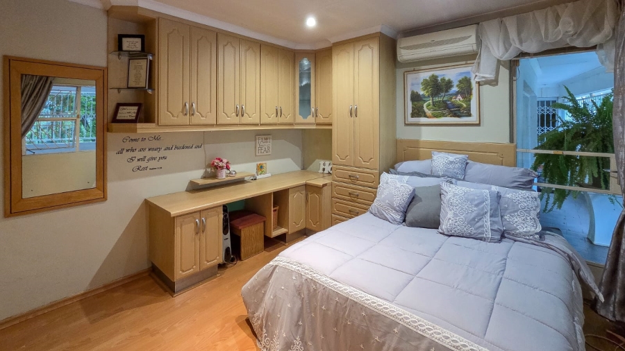 4 Bedroom Property for Sale in Town Bush Valley KwaZulu-Natal