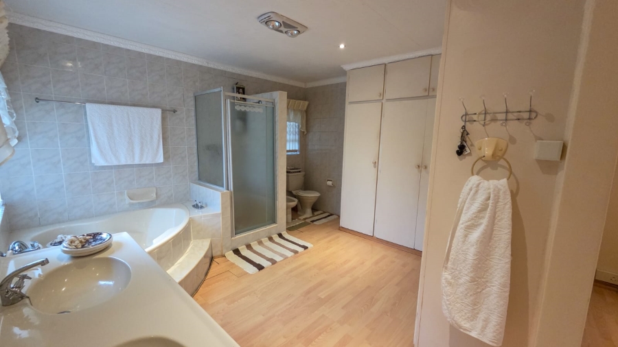 4 Bedroom Property for Sale in Town Bush Valley KwaZulu-Natal