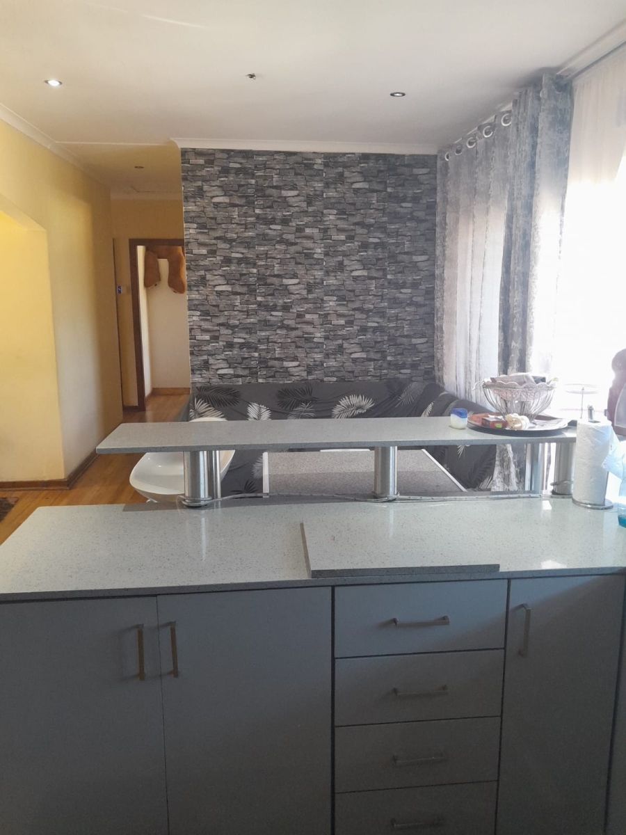 To Let 3 Bedroom Property for Rent in Bluff KwaZulu-Natal