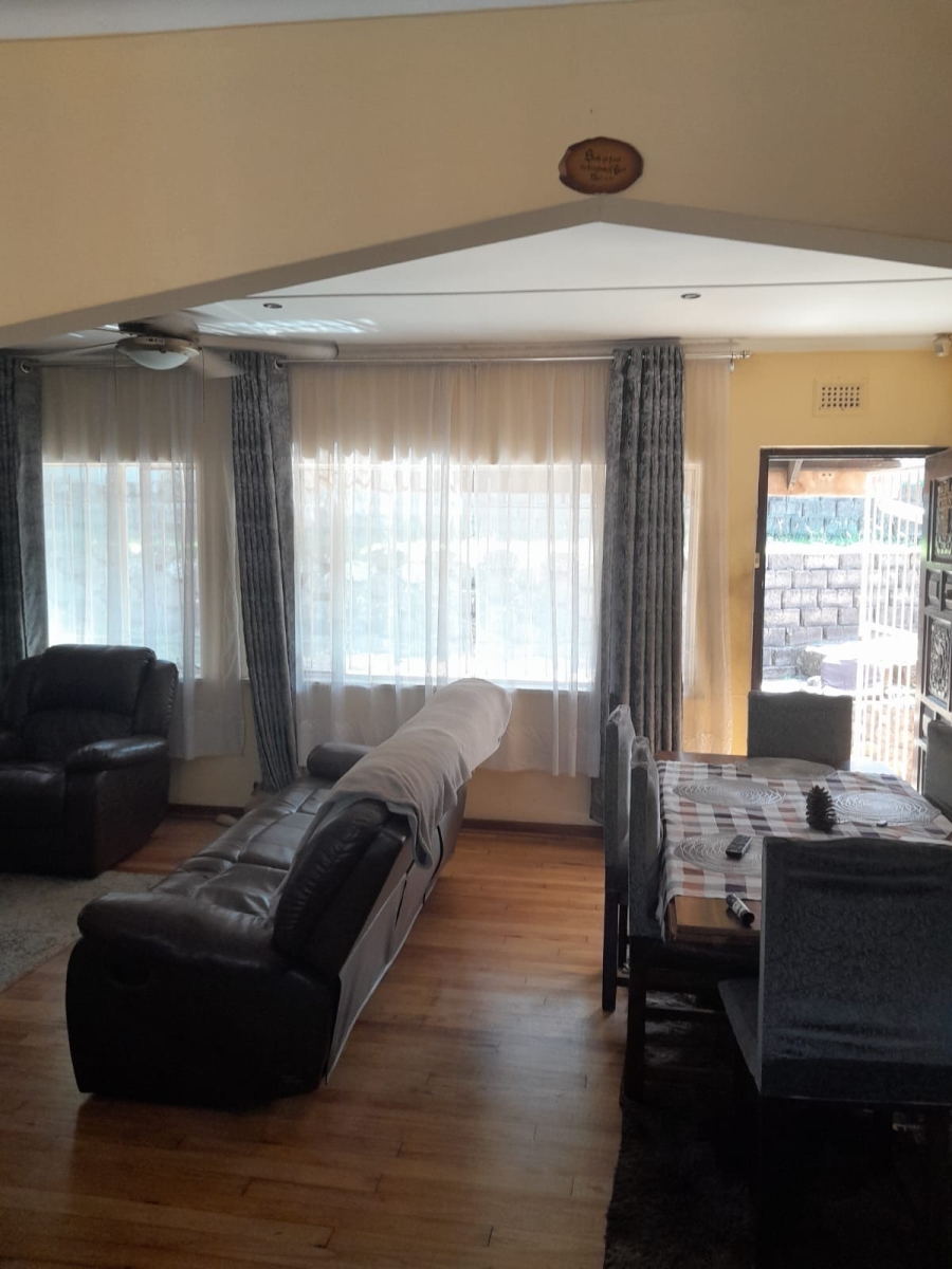 To Let 3 Bedroom Property for Rent in Bluff KwaZulu-Natal