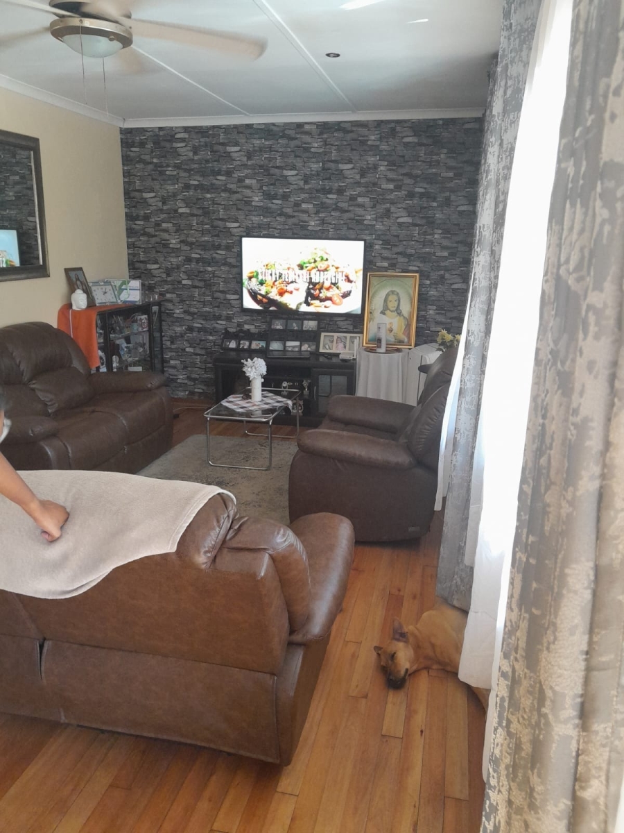 To Let 3 Bedroom Property for Rent in Bluff KwaZulu-Natal