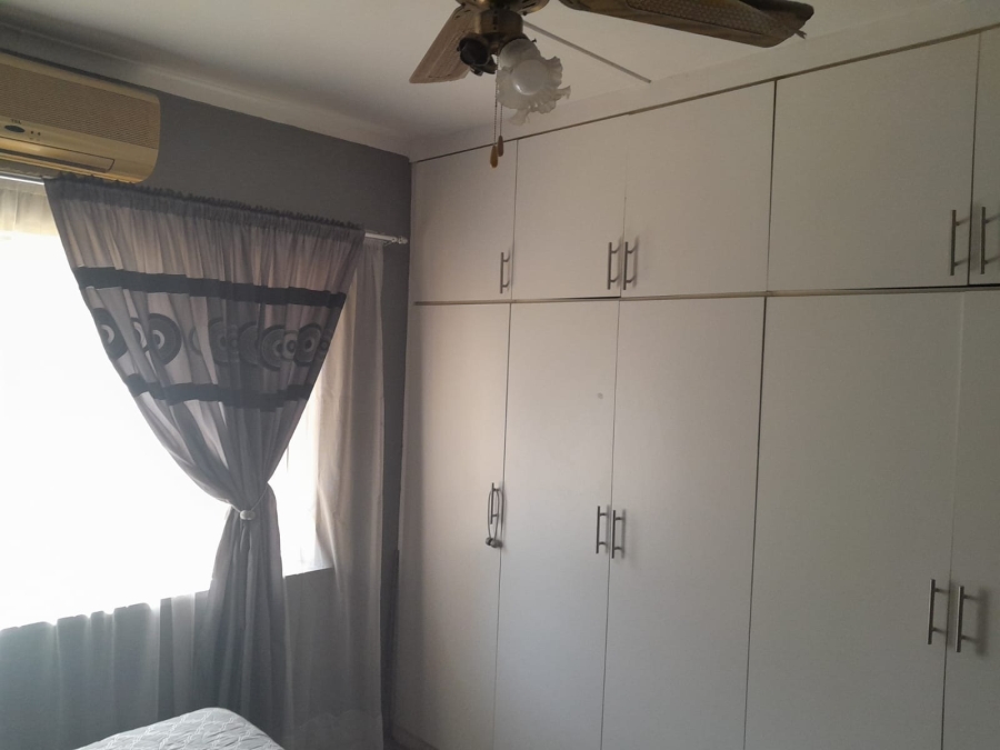 To Let 3 Bedroom Property for Rent in Bluff KwaZulu-Natal