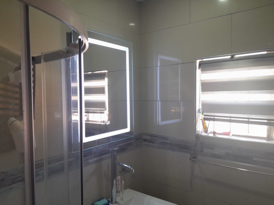 To Let 3 Bedroom Property for Rent in Bluff KwaZulu-Natal