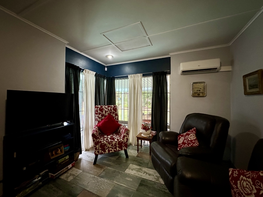 4 Bedroom Property for Sale in Meer En See KwaZulu-Natal