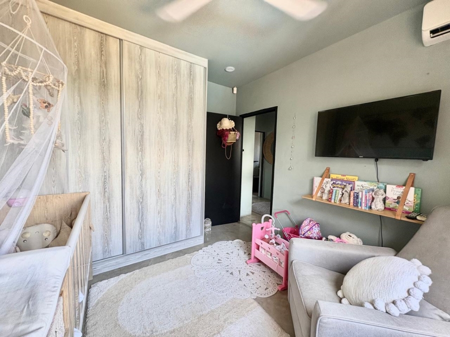 To Let 4 Bedroom Property for Rent in Sheffield Beach KwaZulu-Natal