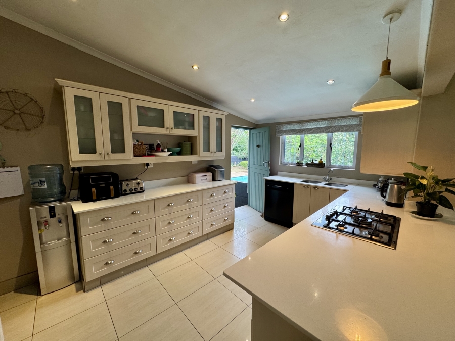 5 Bedroom Property for Sale in Hayfields KwaZulu-Natal