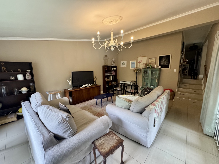 5 Bedroom Property for Sale in Hayfields KwaZulu-Natal