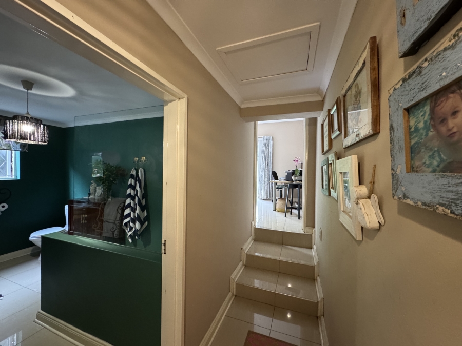 5 Bedroom Property for Sale in Hayfields KwaZulu-Natal