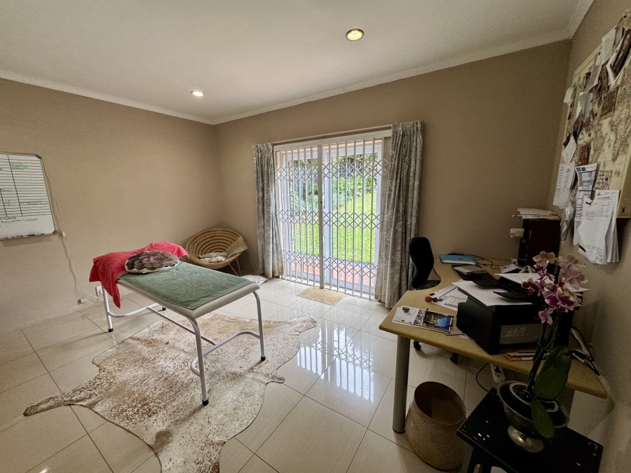 5 Bedroom Property for Sale in Hayfields KwaZulu-Natal