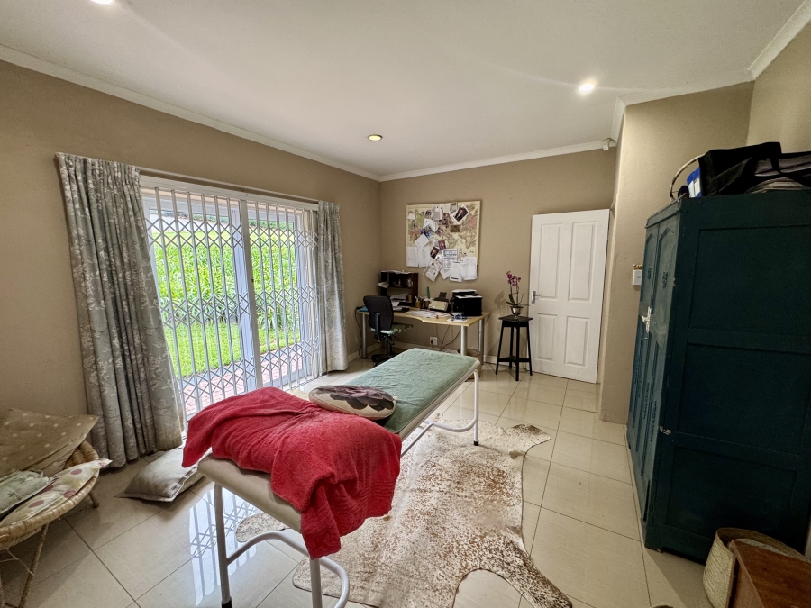 5 Bedroom Property for Sale in Hayfields KwaZulu-Natal