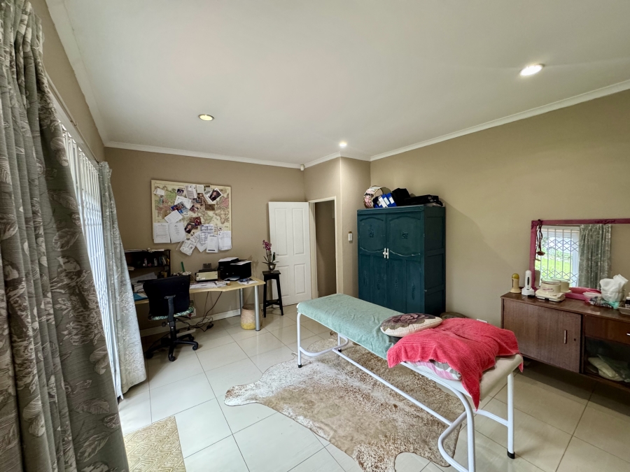 5 Bedroom Property for Sale in Hayfields KwaZulu-Natal