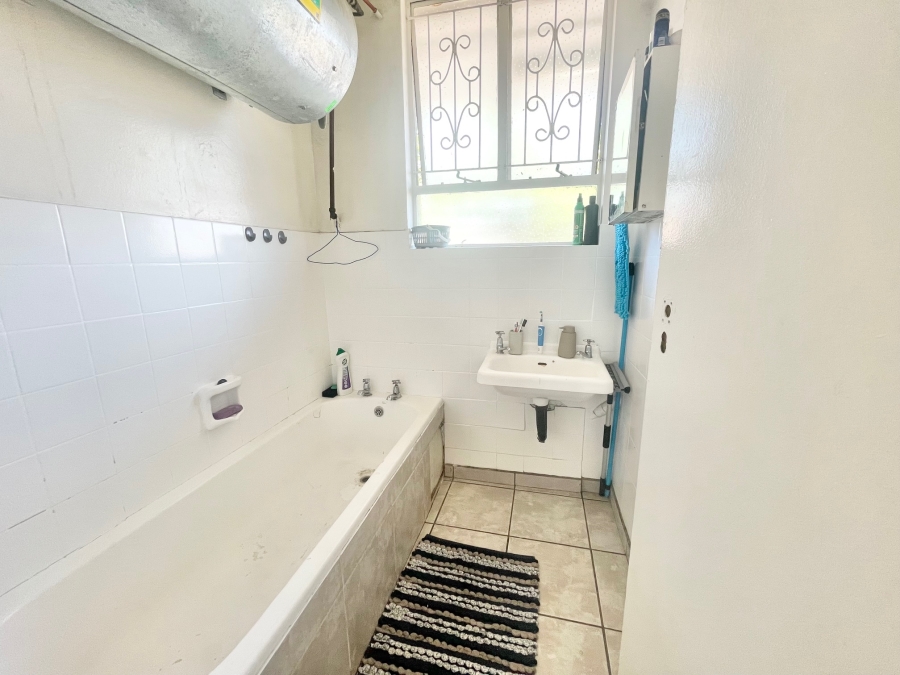 1 Bedroom Property for Sale in Bulwer KwaZulu-Natal