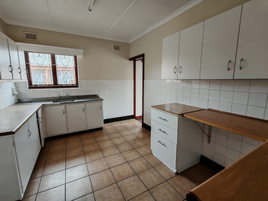 4 Bedroom Property for Sale in Wentworth KwaZulu-Natal