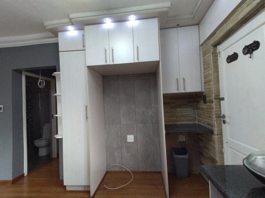2 Bedroom Property for Sale in Glenwood KwaZulu-Natal
