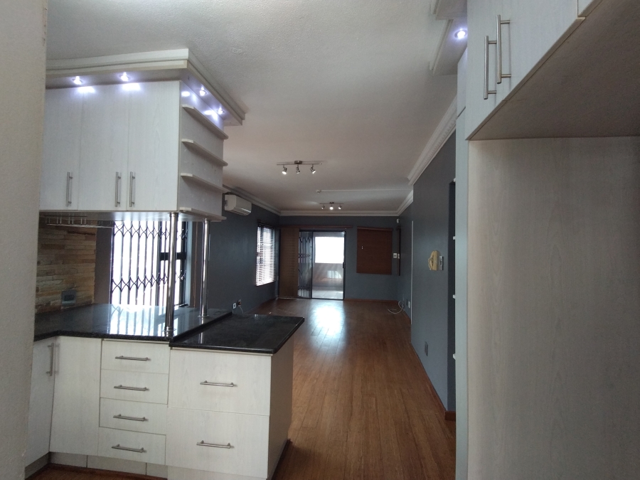 2 Bedroom Property for Sale in Glenwood KwaZulu-Natal