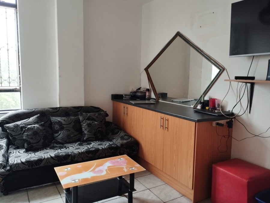 1 Bedroom Property for Sale in Bluff KwaZulu-Natal
