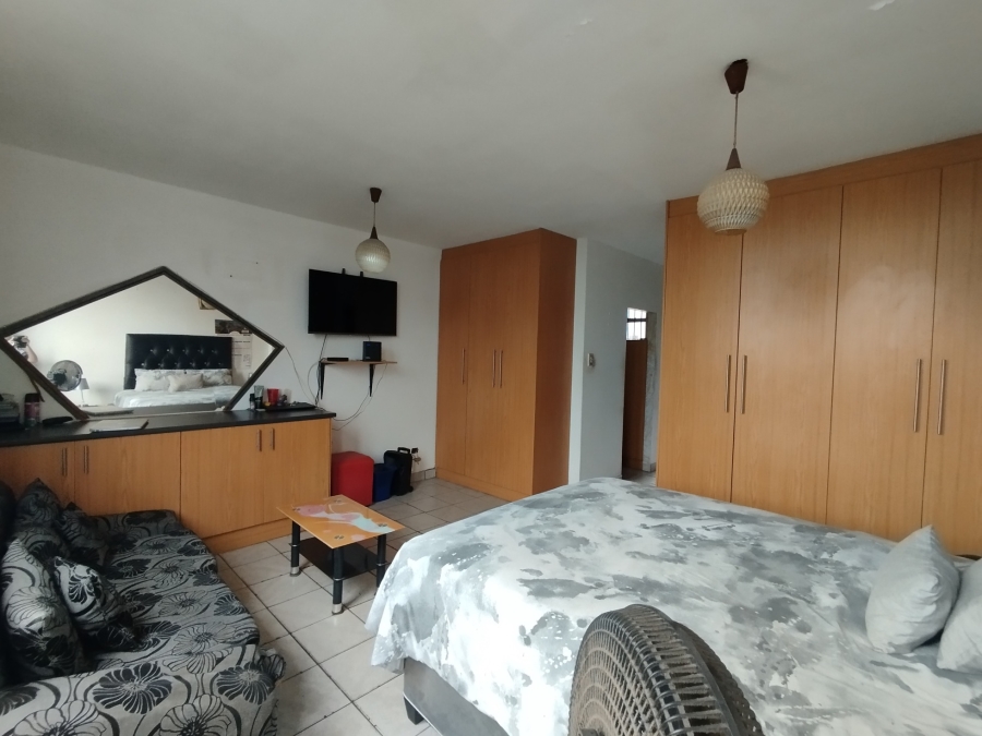 1 Bedroom Property for Sale in Bluff KwaZulu-Natal