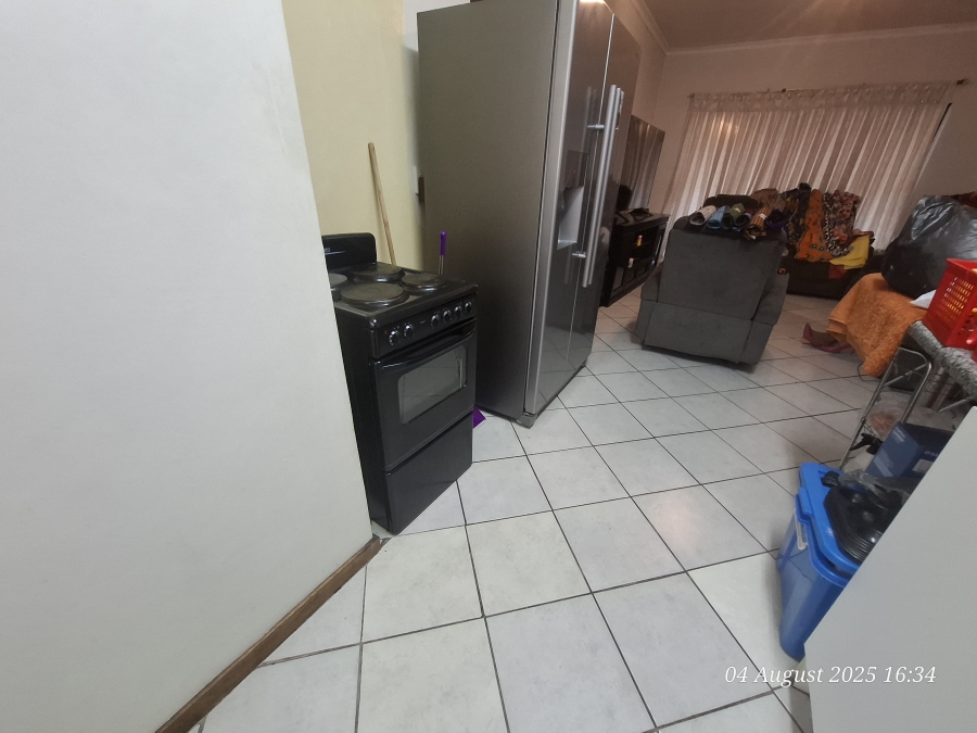 2 Bedroom Property for Sale in Sunnyridge KwaZulu-Natal