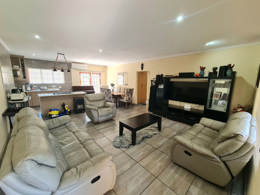 3 Bedroom Property for Sale in Chase Valley KwaZulu-Natal