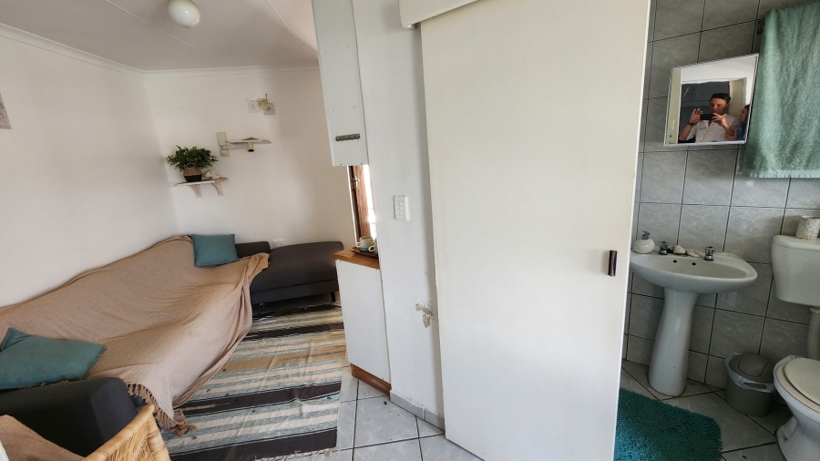 2 Bedroom Property for Sale in Uvongo KwaZulu-Natal